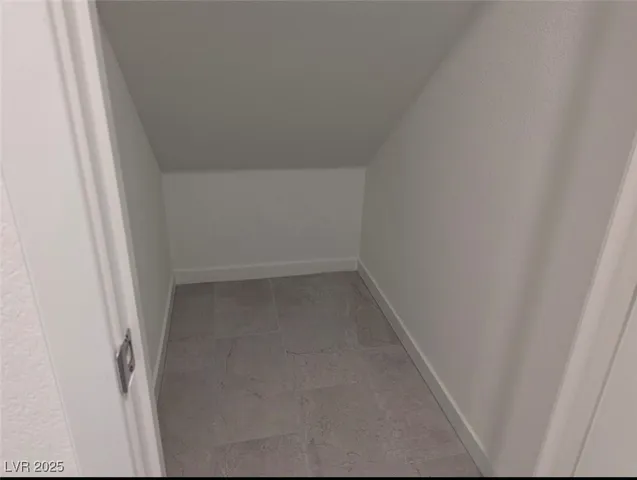 $2,100 | 6270 Foxes Dl Street, Las Vegas, NV 89166