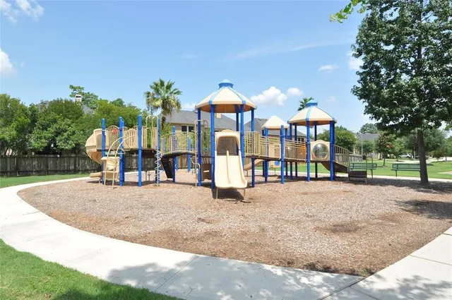 a view of a house with entertaining space