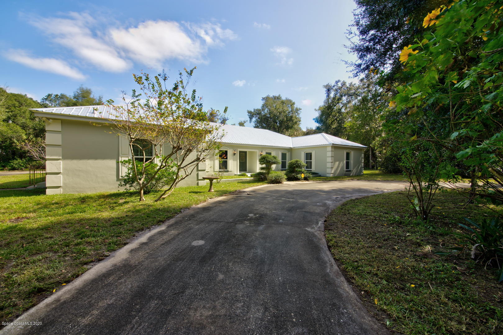 2175 Turpentine Road Mims, FL 32754 - Photo 5 of 67 Circular Driveway