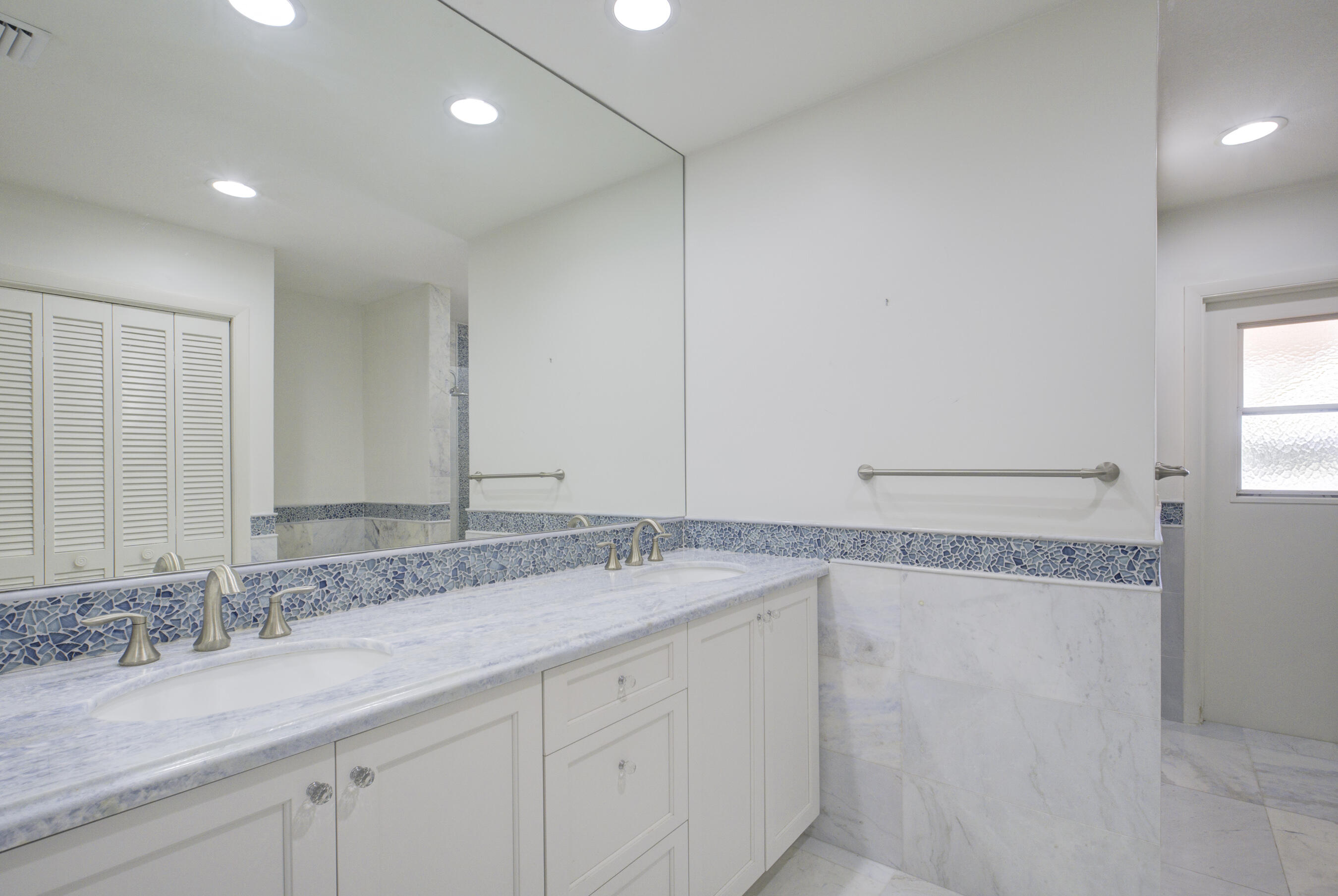 7441 Estrella Circle Boca Raton, FL 33433 - Photo 38 of 57 BATHROOM 4