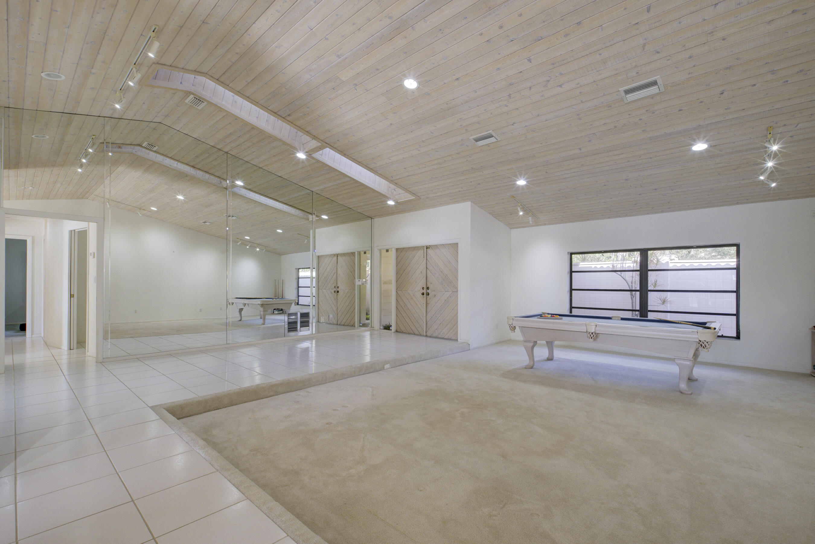 7441 Estrella Circle Boca Raton, FL 33433 - Photo 4 of 57 LIVING AREA