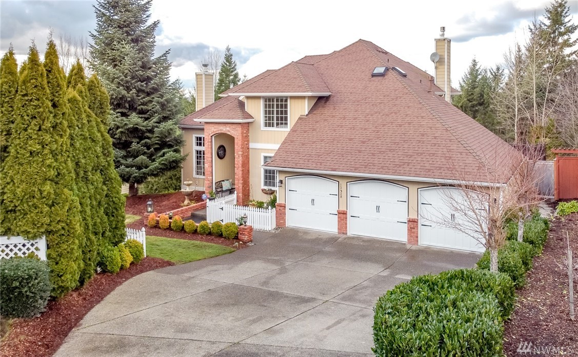 13938 Southeast 159th Place Renton, WA 98058 - Photo 1 of 38 Gallery Image 1