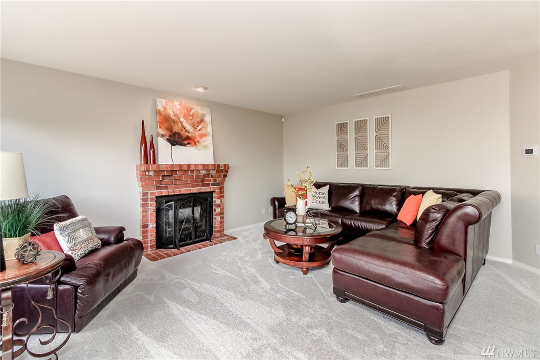 13938 Southeast 159th Place Renton, WA 98058 - Photo 11 of 38 Gallery Image 11