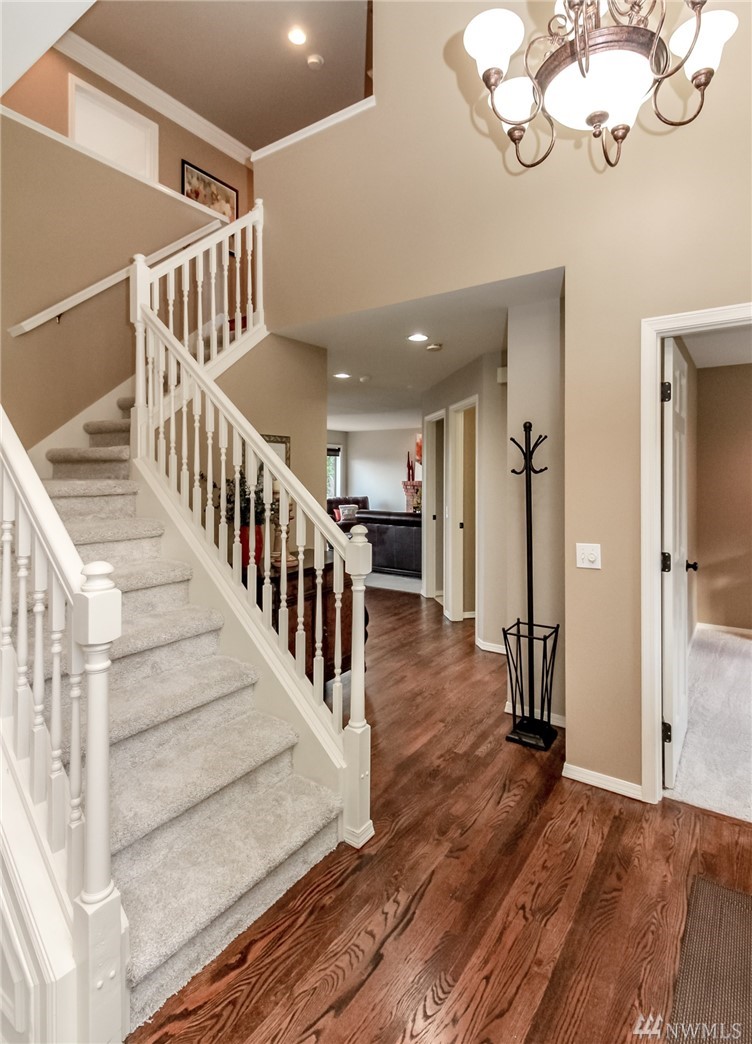 13938 Southeast 159th Place Renton, WA 98058 - Photo 3 of 38 Gallery Image 3