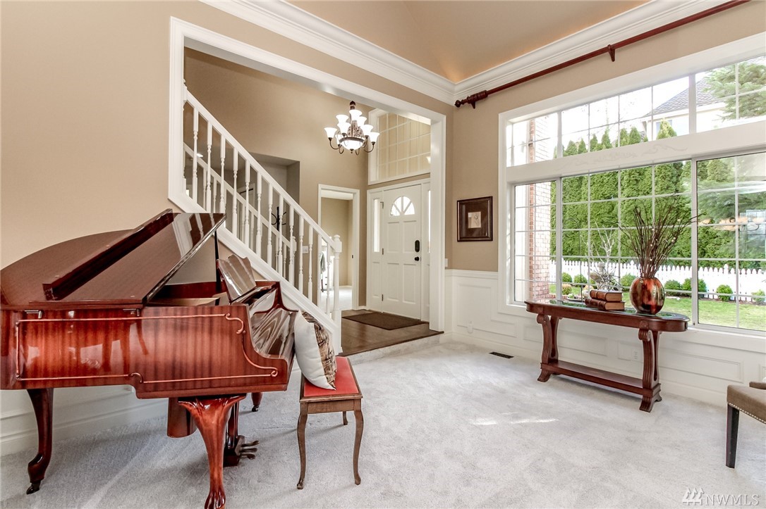 13938 Southeast 159th Place Renton, WA 98058 - Photo 5 of 38 Gallery Image 5