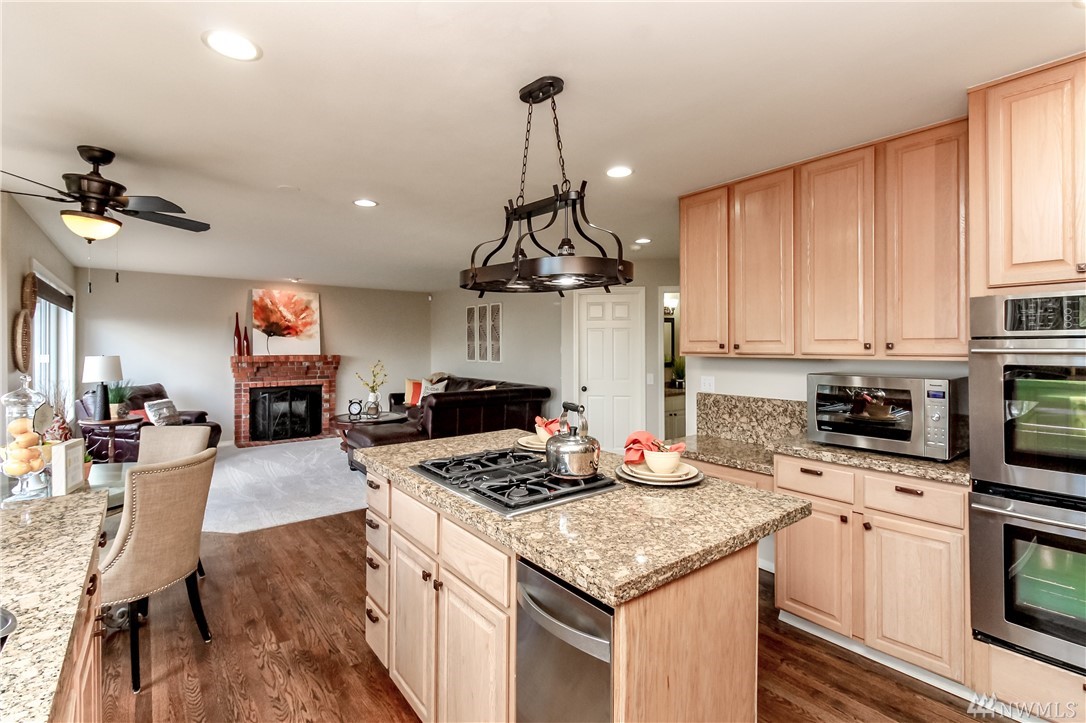 13938 Southeast 159th Place Renton, WA 98058 - Photo 10 of 38 Gallery Image 10