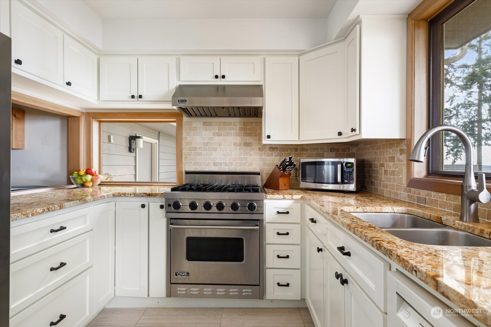 3283 Fox Spit Road Langley, WA 98260 - Photo 15 of 40