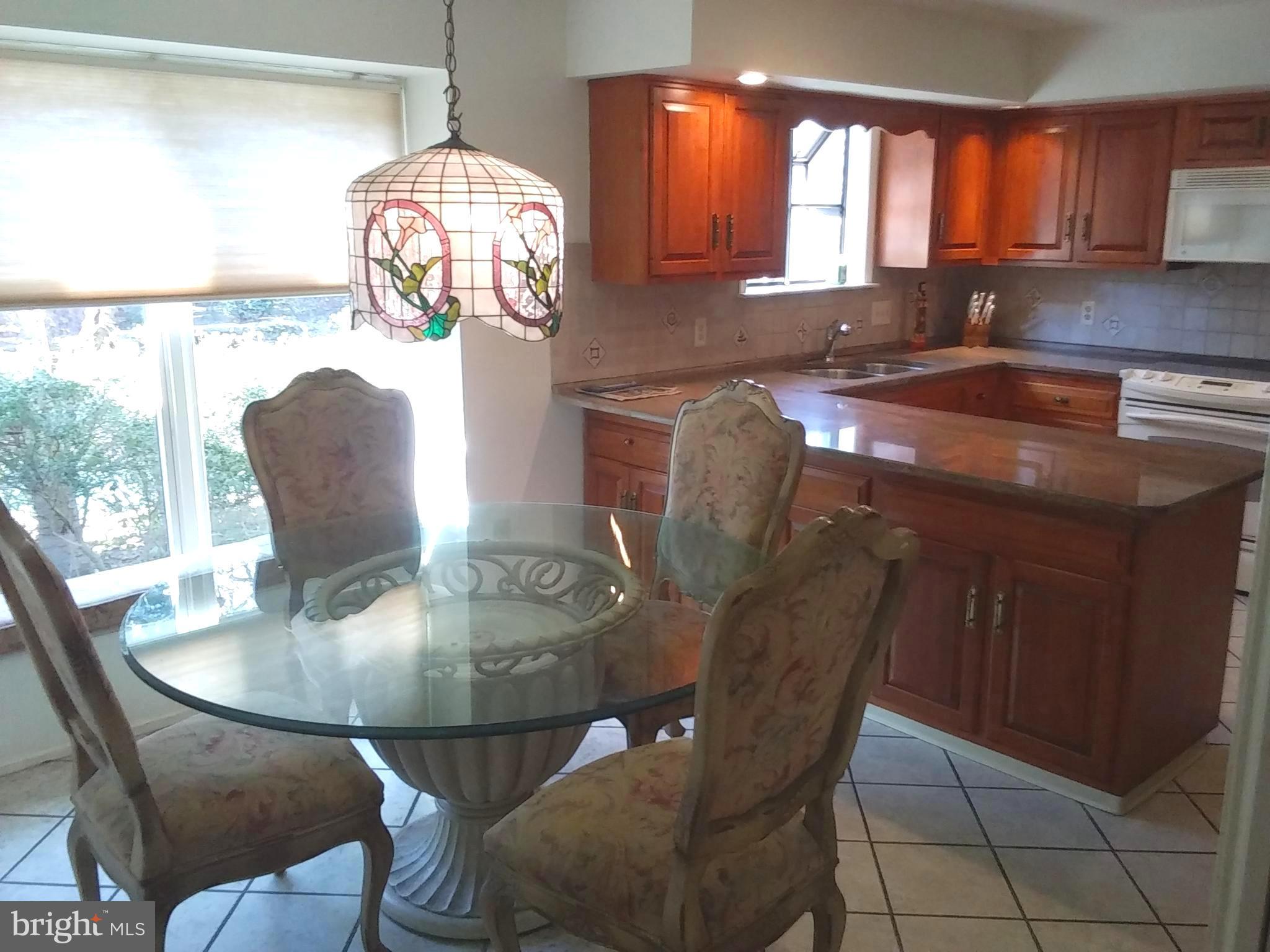 577 Sentinel Road Moorestown, NJ 08057 - Photo 8 of 25 Kitchen