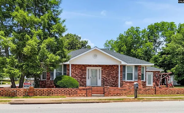 $260,000 | 116 West Moultrie Street, Winnsboro, SC 29180