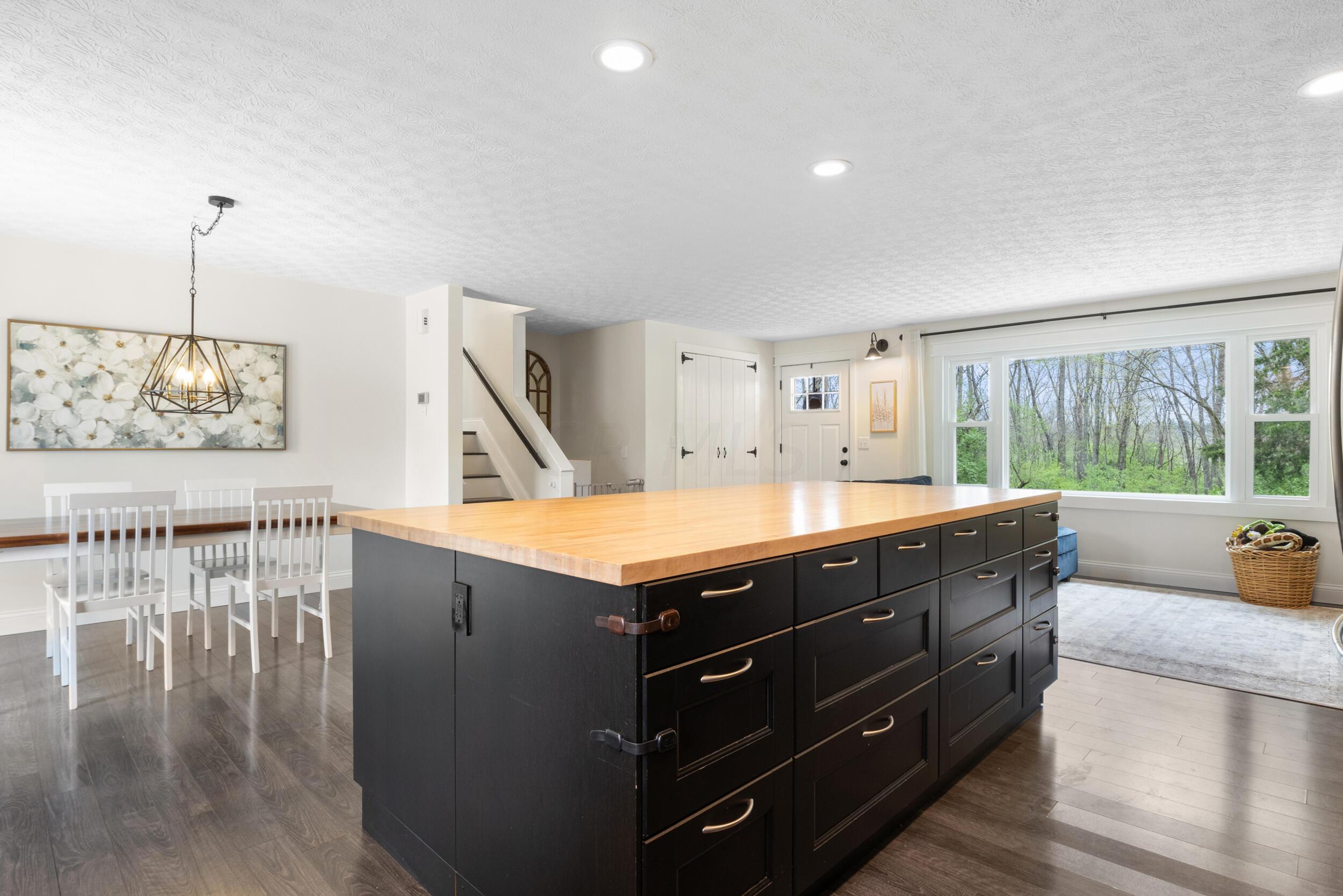 2211 Klondike Road Delaware, OH 43015 - Photo 6 of 31 Kitchen