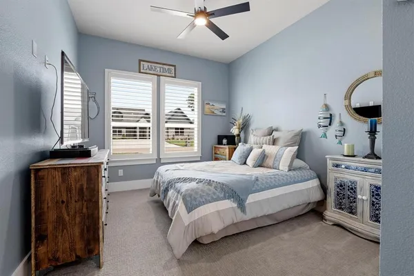 $699,500 | 57 Lone Oak Boulevard, Pottsboro, TX 75076