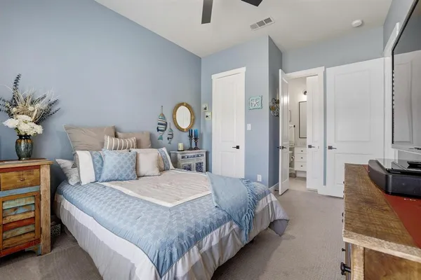 $699,500 | 57 Lone Oak Boulevard, Pottsboro, TX 75076