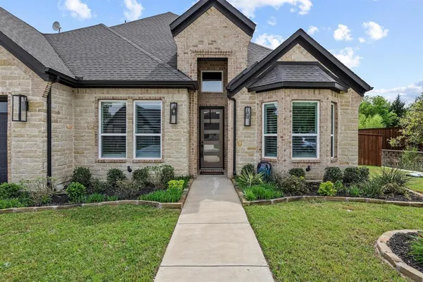 $699,500 | 57 Lone Oak Boulevard, Pottsboro, TX 75076