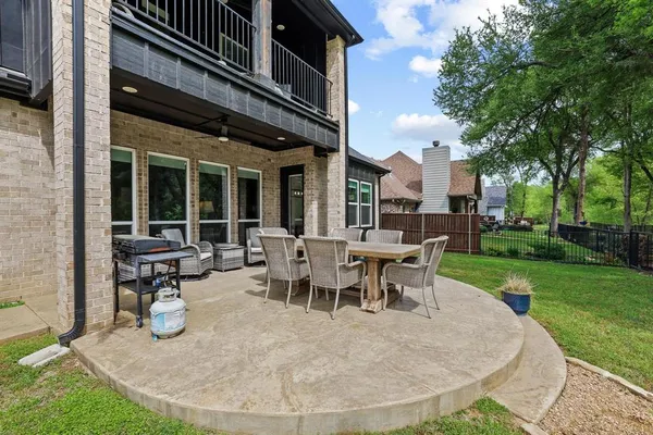 $699,500 | 57 Lone Oak Boulevard, Pottsboro, TX 75076