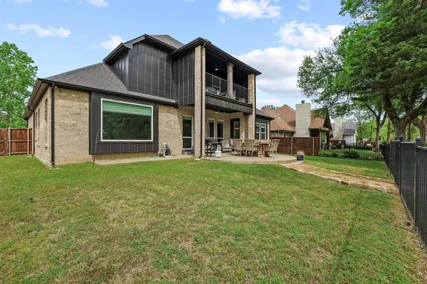 $699,500 | 57 Lone Oak Boulevard, Pottsboro, TX 75076