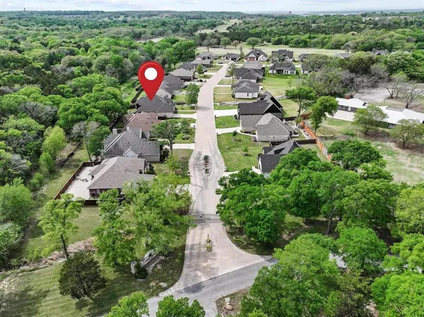 $699,500 | 57 Lone Oak Boulevard, Pottsboro, TX 75076