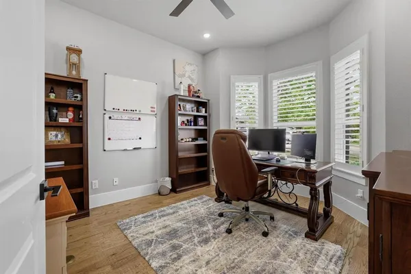 $699,500 | 57 Lone Oak Boulevard, Pottsboro, TX 75076
