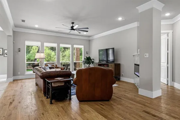 $699,500 | 57 Lone Oak Boulevard, Pottsboro, TX 75076