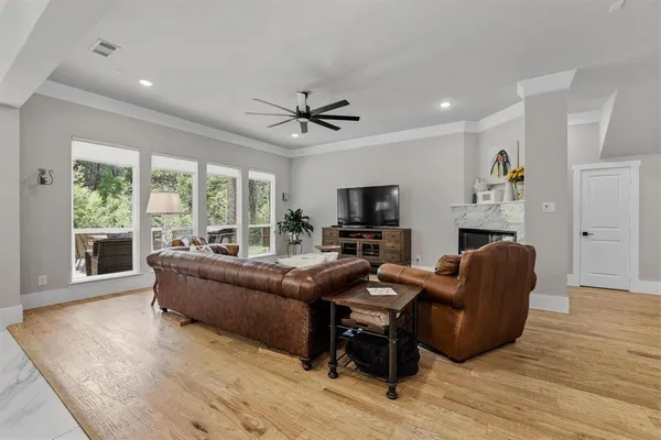 $699,500 | 57 Lone Oak Boulevard, Pottsboro, TX 75076