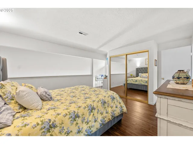 $300,000 | 3300 Northeast 29th Street, Gresham, OR 97030