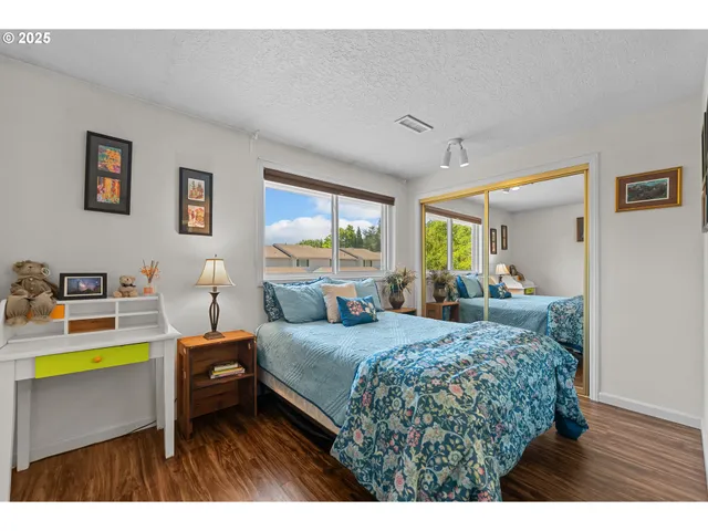 $300,000 | 3300 Northeast 29th Street, Gresham, OR 97030