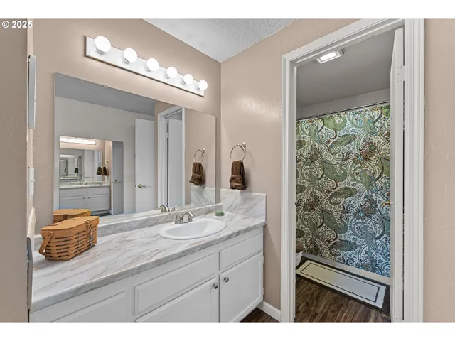 $300,000 | 3300 Northeast 29th Street, Gresham, OR 97030