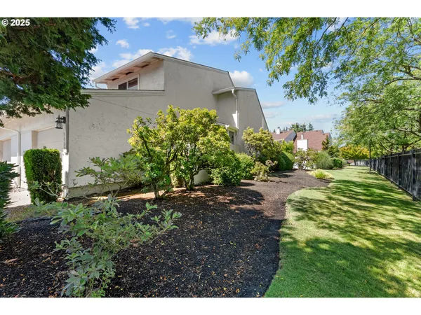 $290,000 | 3300 Northeast 29th Street, Gresham, OR 97030