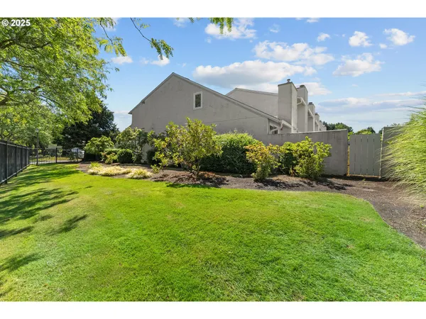 $290,000 | 3300 Northeast 29th Street, Gresham, OR 97030