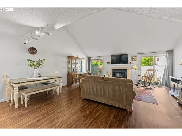 $300,000 | 3300 Northeast 29th Street, Gresham, OR 97030