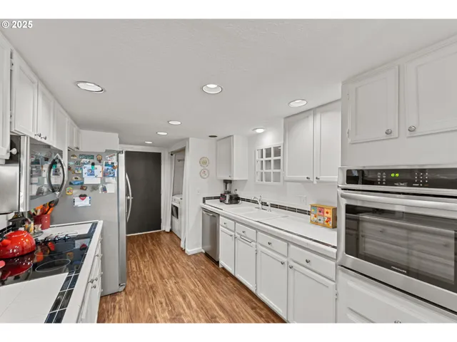 $300,000 | 3300 Northeast 29th Street, Gresham, OR 97030