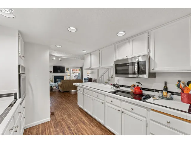 $300,000 | 3300 Northeast 29th Street, Gresham, OR 97030