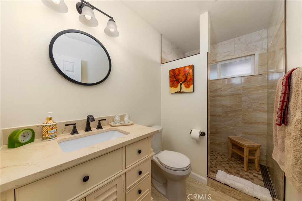 361 Canyon View Drive Calimesa, CA 92320 - Photo 27 of 43 Bathroom #3