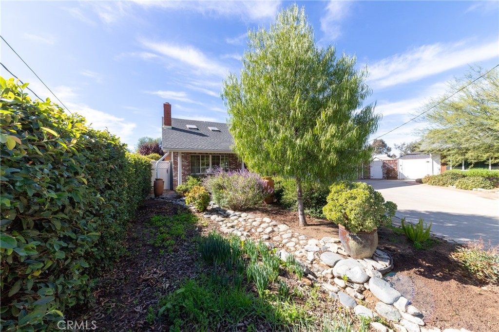 361 Canyon View Drive Calimesa, CA 92320 - Photo 3 of 43