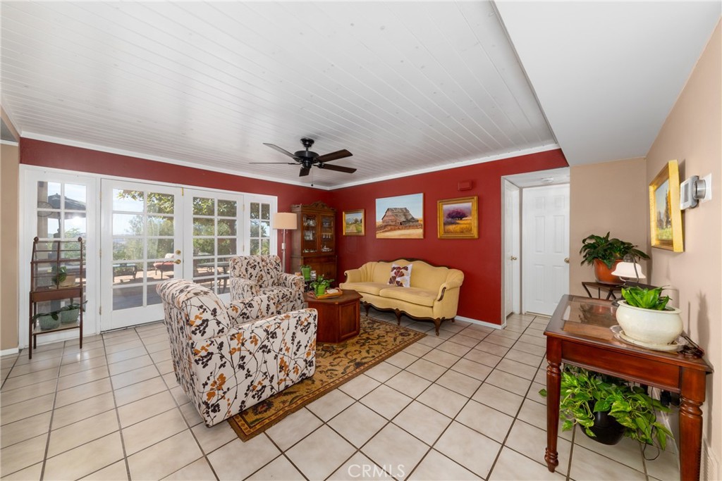 361 Canyon View Drive Calimesa, CA 92320 - Photo 9 of 43