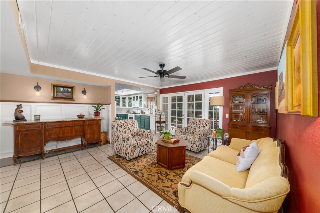 361 Canyon View Drive Calimesa, CA 92320 - Photo 10 of 43