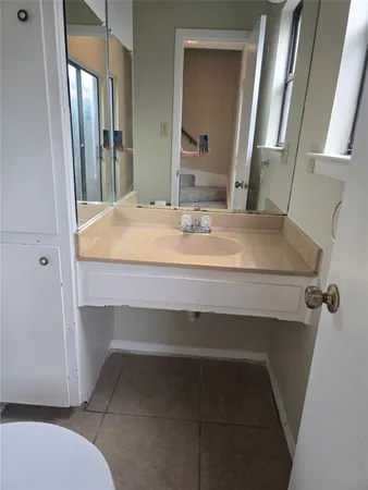 $875 | 1221 Hopkins Street, Unit 8, San Marcos, TX 78666