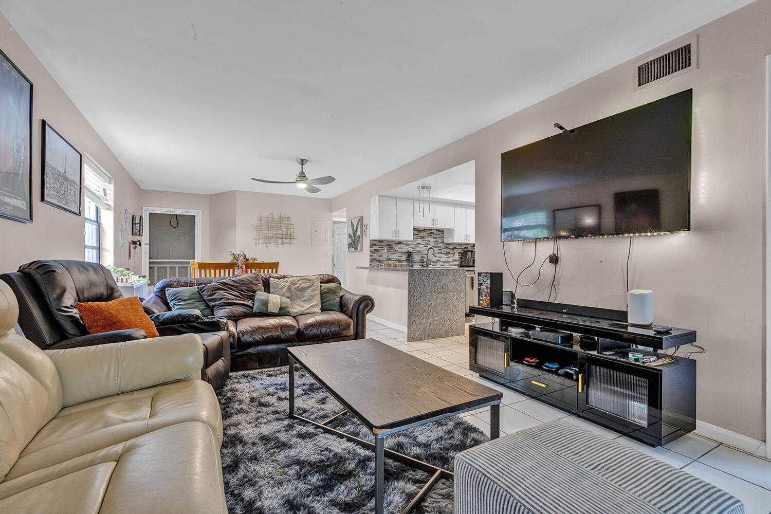 3191 Leewood Terrace, Unit L138 Boca Raton, FL 33431 - Photo 8 of 46 Living Room
