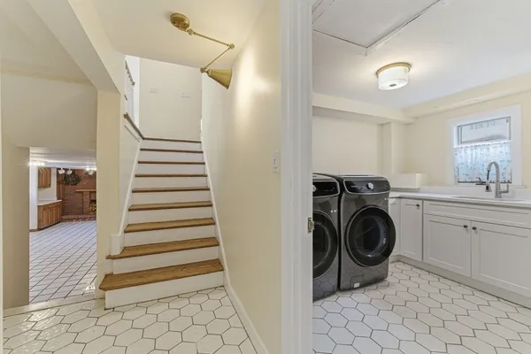 $2,590,000 | 124 Deborah Road, Newton, MA 02459