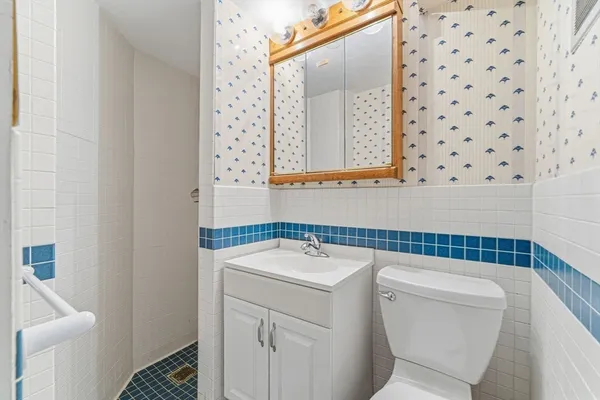 $2,590,000 | 124 Deborah Road, Newton, MA 02459