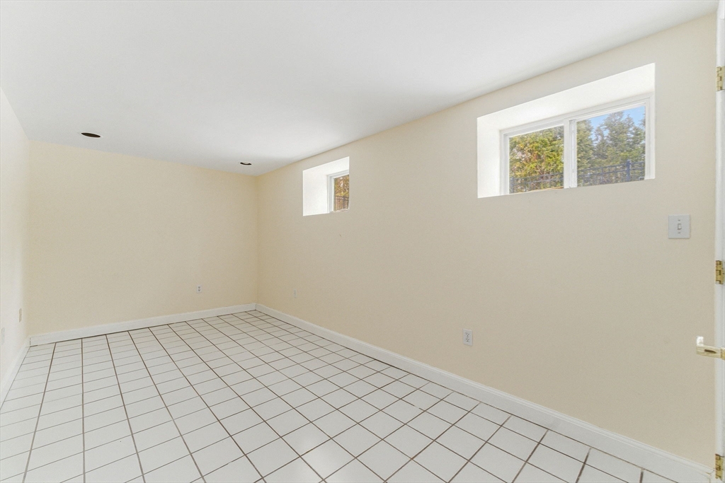 124 Deborah Road Newton, MA 02459 - Photo 34 of 39