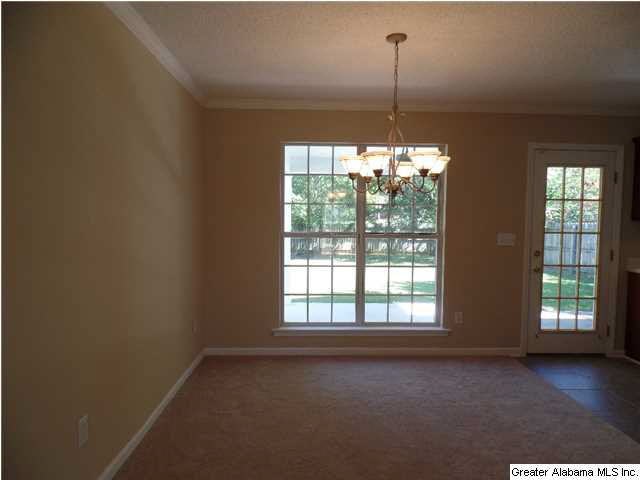 204 Warwick Lane Alabaster, AL 35007 - Photo 3 of 11