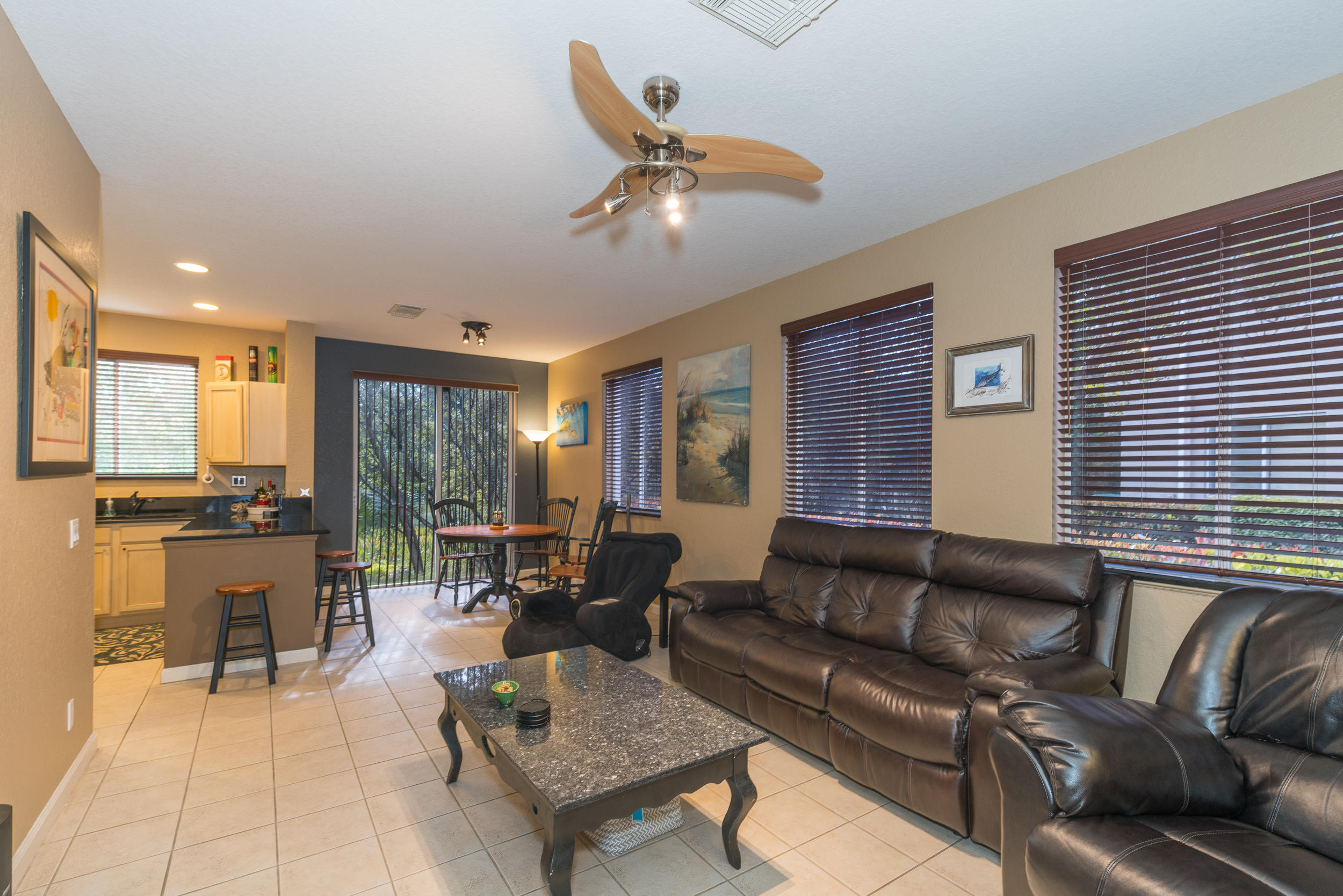 3237 Laurel Ridge Circle Riviera Beach, FL 33404 - Photo 4 of 24 DSC06781
