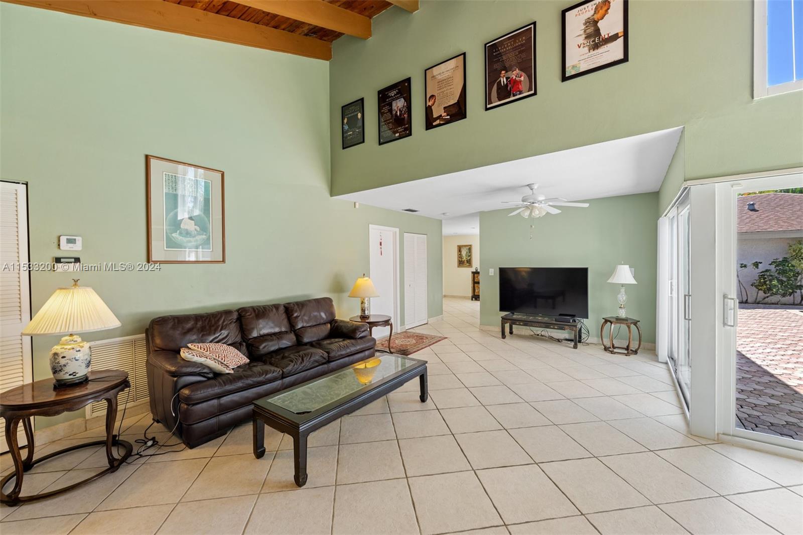 113 Kensington Road Hollywood, FL 33021 - Photo 12 of 32 Gallery Image 12