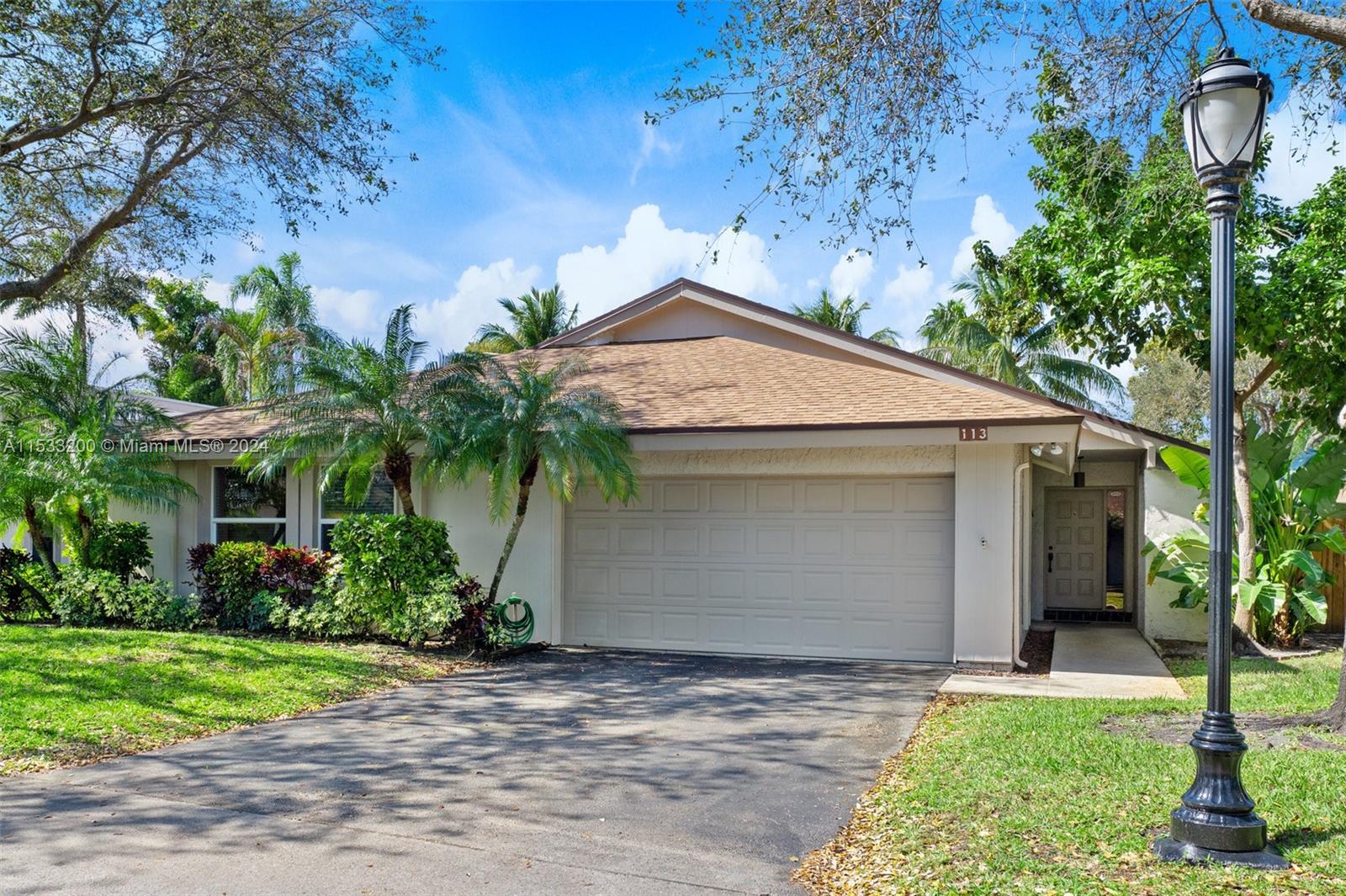 113 Kensington Road Hollywood, FL 33021 - Photo 2 of 32 Best location- Walk to Sheridan Plaza in 10 minutes! 10 minutes to the beach. Centrally located!
