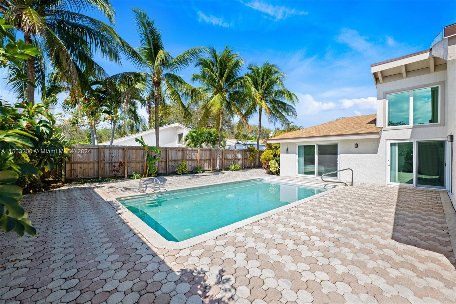113 Kensington Road Hollywood, FL 33021 - Photo 26 of 32 Gallery Image 26