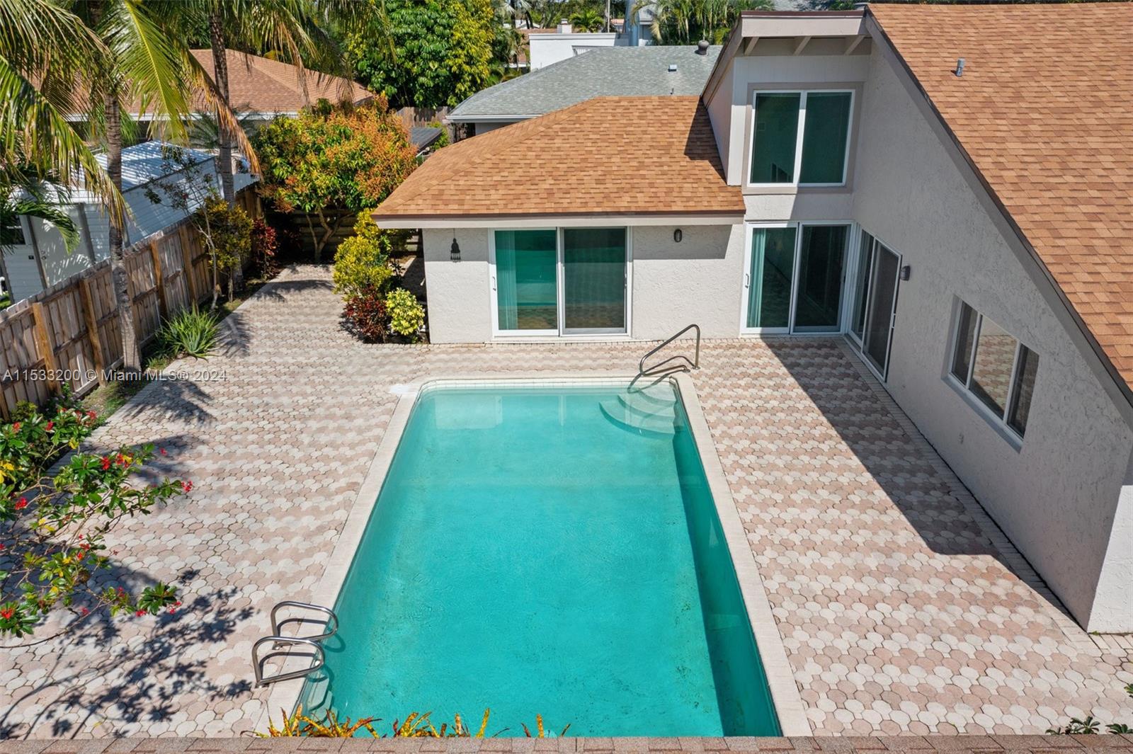 113 Kensington Road Hollywood, FL 33021 - Photo 27 of 32 Gallery Image 27