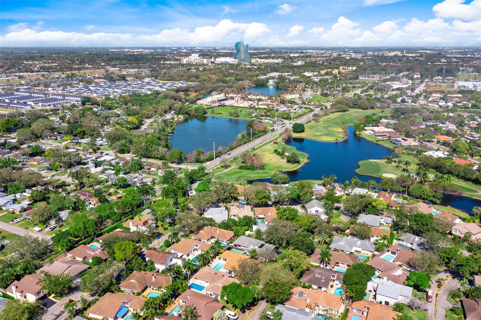 113 Kensington Road Hollywood, FL 33021 - Photo 7 of 32 Gallery Image 7