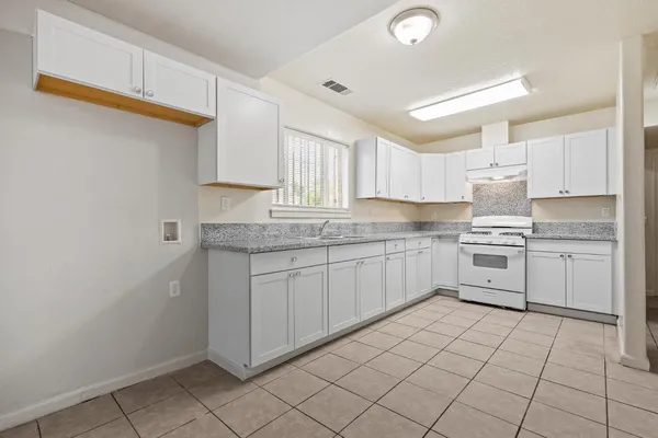 $285,000 | 3323 East Tulare Avenue, Fresno, CA 93702