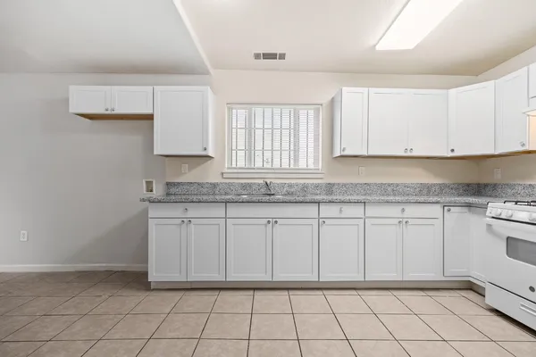 $285,000 | 3323 East Tulare Avenue, Fresno, CA 93702