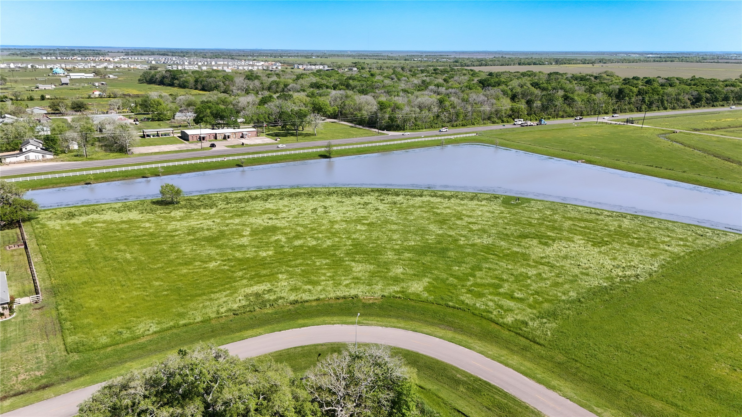 1302 Lakeland Circle Rosharon, TX 77583 - Photo 22 of 29